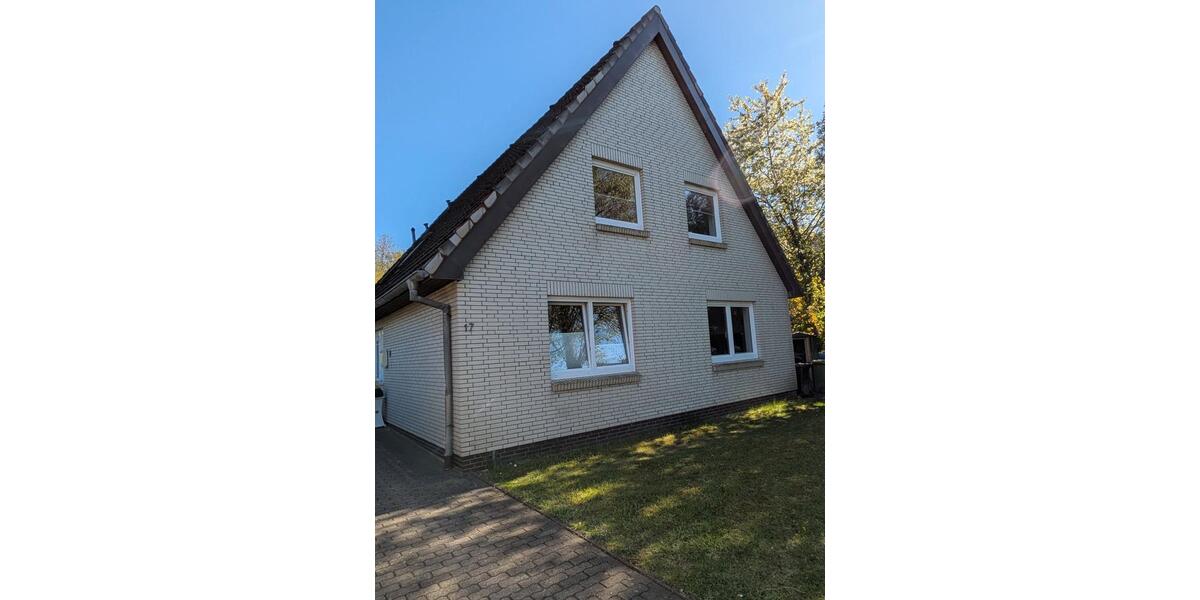Erdgeschoßwohnung Heide - 4 Zimmer, 86 m&sup2;, 900&euro; | Angebot:26395598