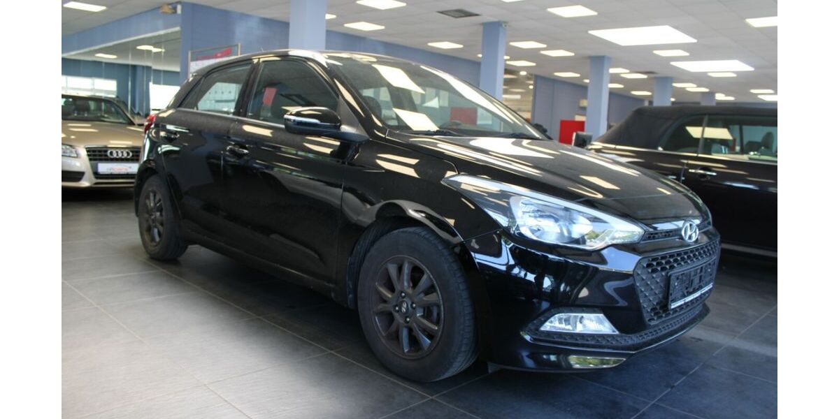Hyundai i20 83.709 km 8.980 &euro; Euskirchen 53881