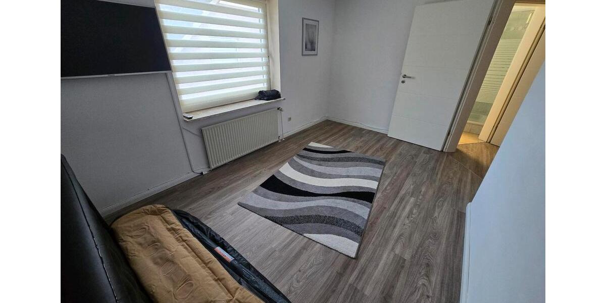 Doppelhaushälfte Pinneberg - 5 Zimmer, 118 m&sup2;, 1.600&euro; | Angebot:23227436