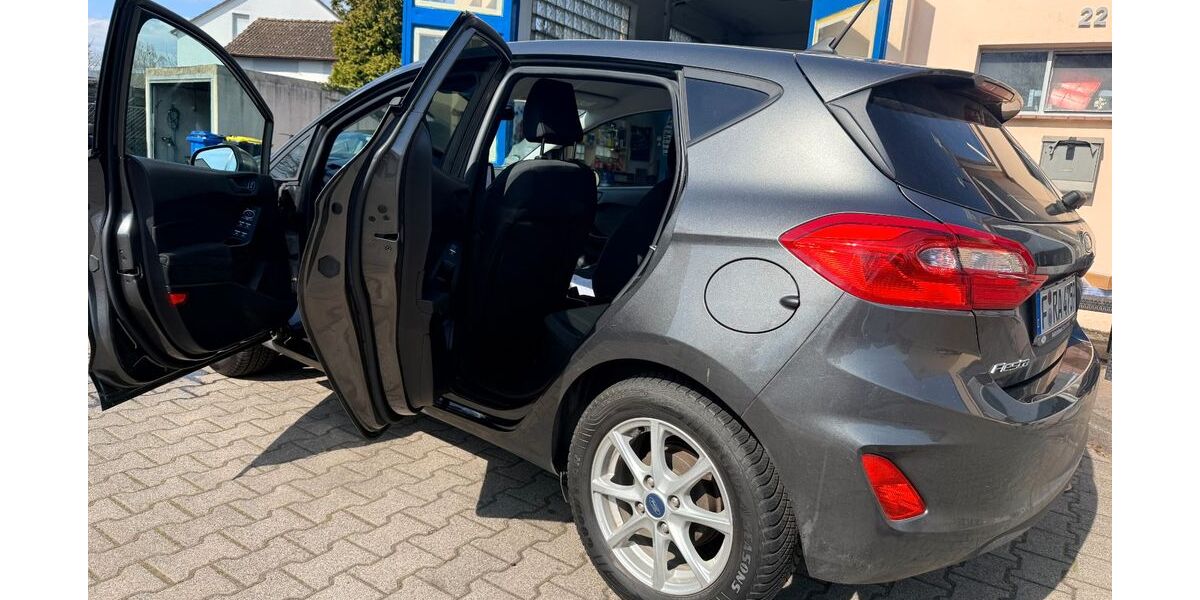 Ford Fiesta 76.000 km 11.900 &euro; Rosbach 61191