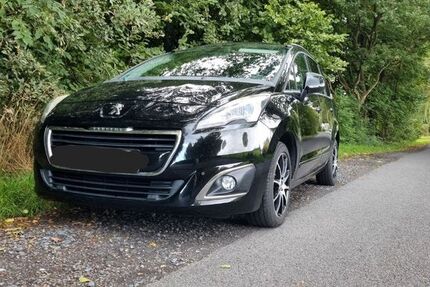 Peugeot 5008 102.000 km 7.990 € Datteln 45711