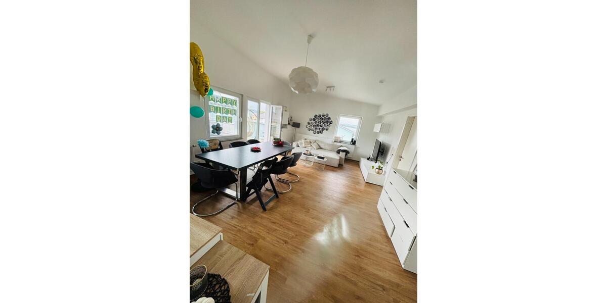 2-Zimmer Penthouse Wohnung in Mengen *Dachterrasse* *saniert* 2 zimmer