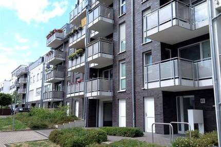 BARRIEREFREI . ENERGETISCH TOP . MODERN . GUTE LAGE . AUFZUG ! TraumWohnung mit moderner Einbauküche, zwei Bädern und Sonnen-Balkon zu verkaufen.