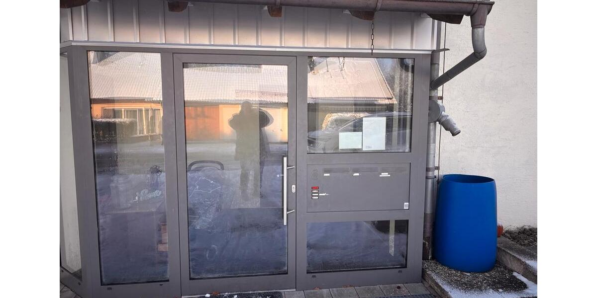 Etagenwohnung Schrozberg - 2 Zimmer, 72 m&sup2;, 310&euro; | Angebot:26346917