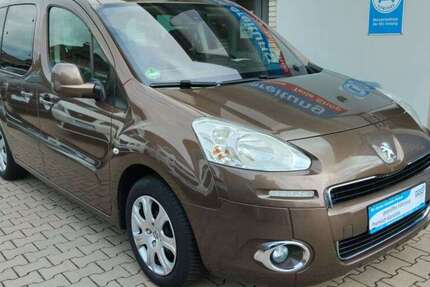 Peugeot Partner 161.055 km 5.499 &euro; Jade 26349