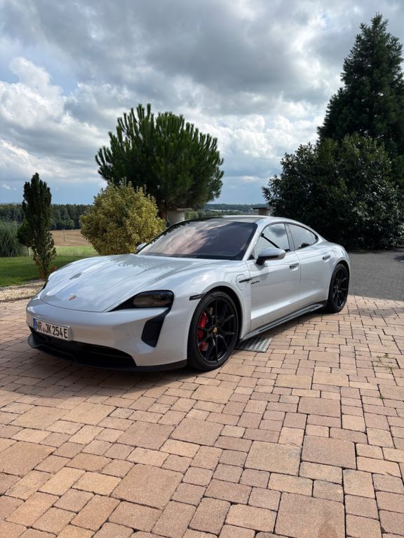Porsche Taycan 26.800 km 82.500 € Großmaischeid 56276