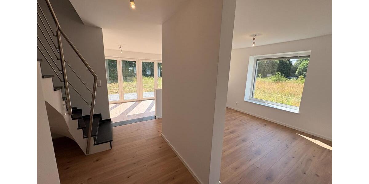 Reihenhaus Bünde - 5 Zimmer, 145 m&sup2;, 1.595&euro; | Angebot:25254950