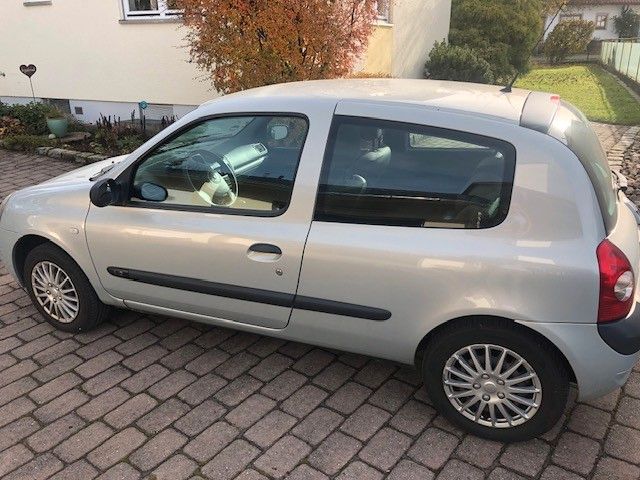 Renault Clio 151.400 km 2.050 &euro; Althegnenberg 82278