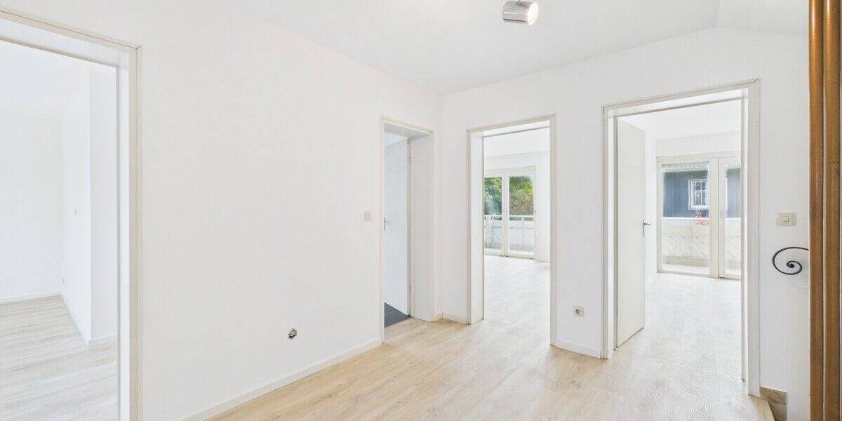 Attraktive Doppelhaushälfte mit großem Balkon, Garten und Terrasse in ruhiger Lage von Germering 4 zimmer