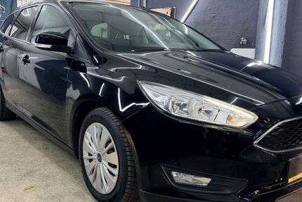 Ford Focus 77.482 km 9.499 &euro; Langenhagen 30851
