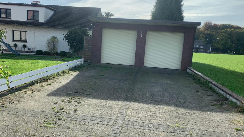 Wohnen am Ortsrand von Bünde mit vielen Nutzungsmöglichkeiten - Natur gleich neben der Haustür - Zweifamilienhaus Bünde Bad Randringhausen | Angebot:26478907