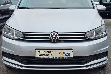 VW Touran 144.532 km 18.570 &euro; Fürth 90763