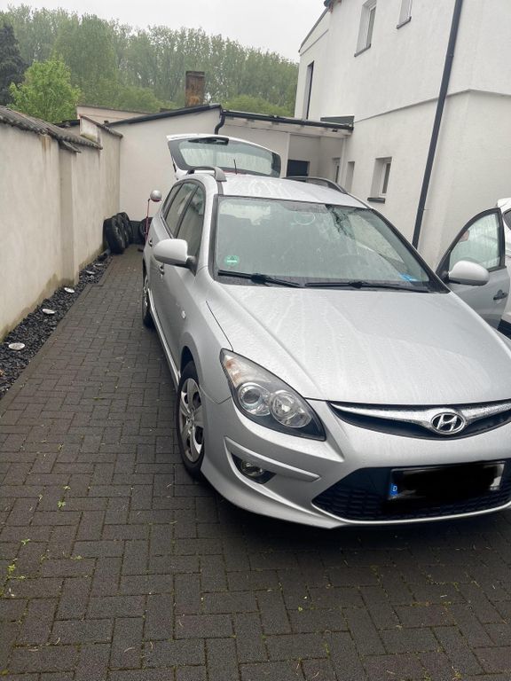 Hyundai i30 200.000 km 2.000 € Niederkassel 53859