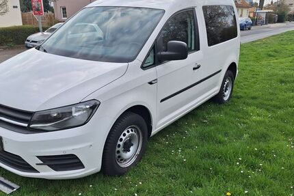 VW Caddy 114.000 km 9.400 &euro; Frankfurt 60529