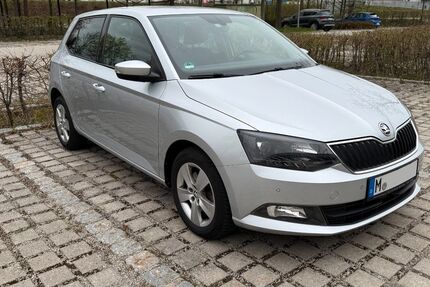 Skoda Fabia 43.000 km 12.300 &euro; Kirchheim b. München 85551
