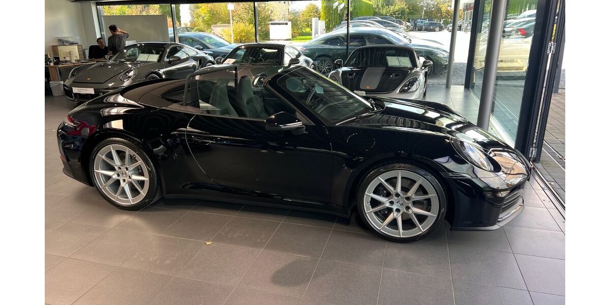 Porsche 992 12.781 km 149.000 &euro; Bad Aibling 83043