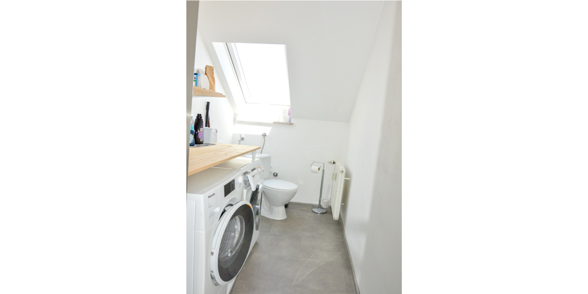 Dachgeschoßwohnung Sennfeld - 4.5 Zimmer, 108 m&sup2;, 890&euro; | Angebot:25900773
