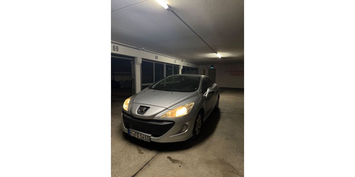 Peugeot 308 123.000 km 3.999 &euro; München 80687