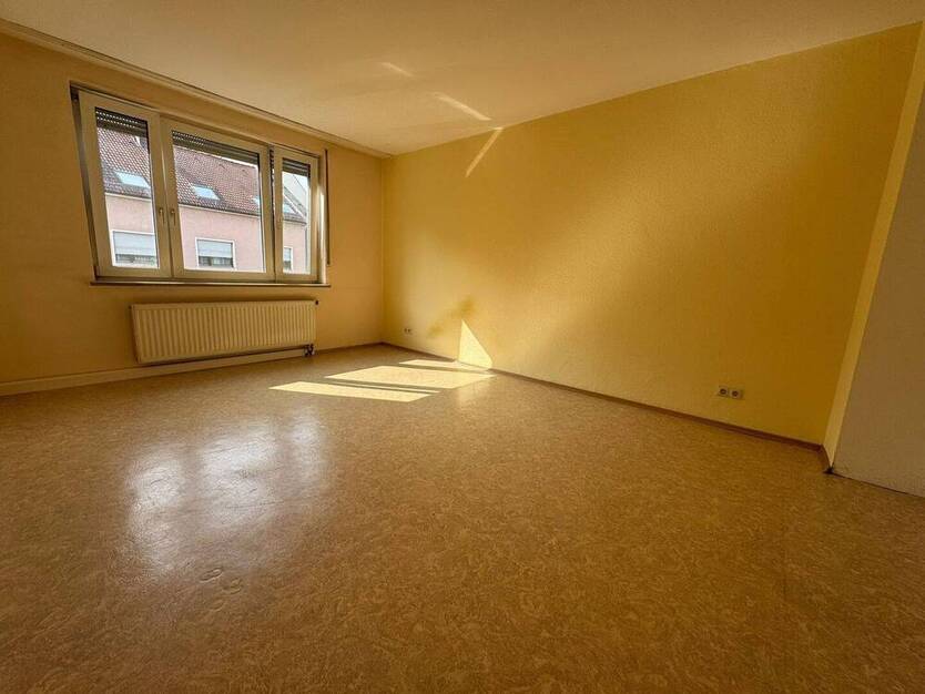 *Attraktives Mehrfamilienhaus mit 12 Wohneinheit in Nürnberg!*