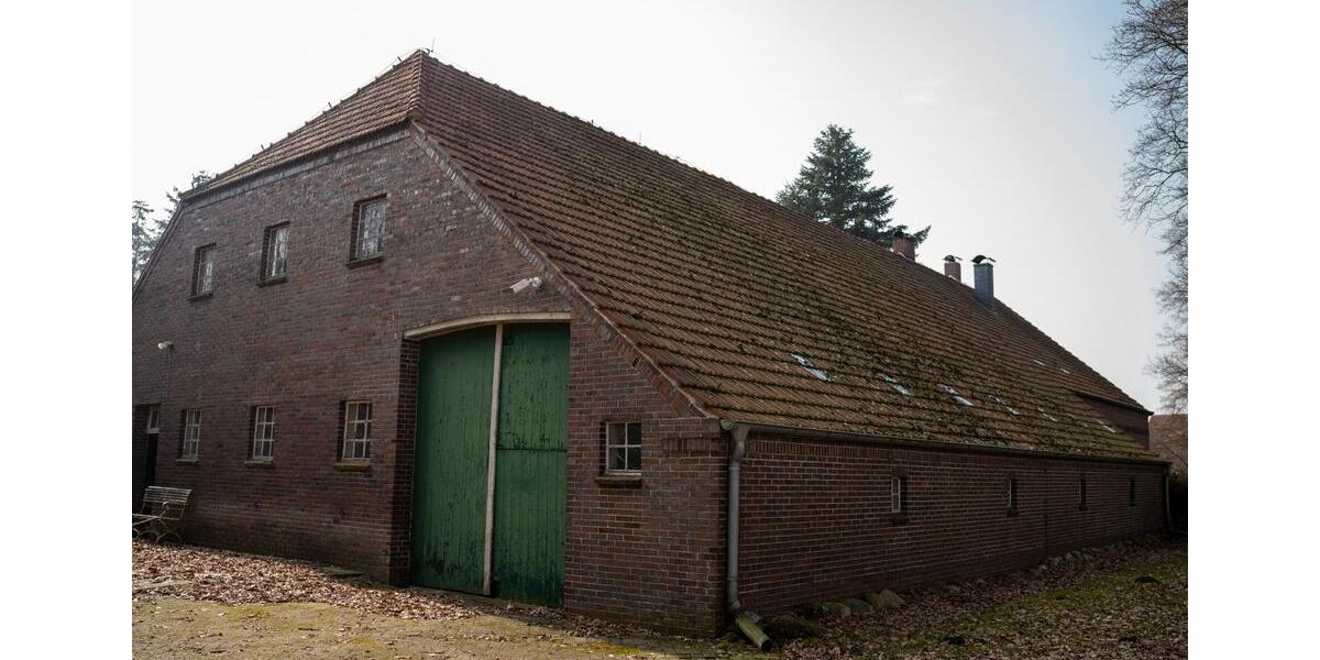 Bauernhaus, Landhaus Uplengen - 7 Zimmer, 150 m&sup2;, 320.000&euro; | Angebot:26114493
