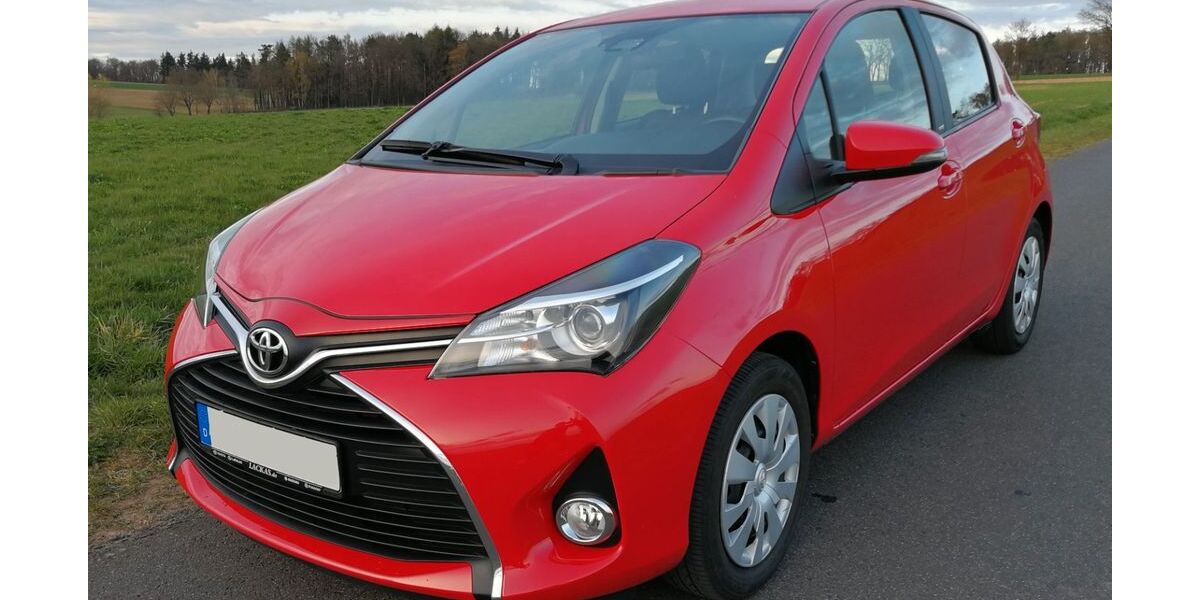 Toyota Yaris 58.260 km 10.690 &euro; Petersberg 36100