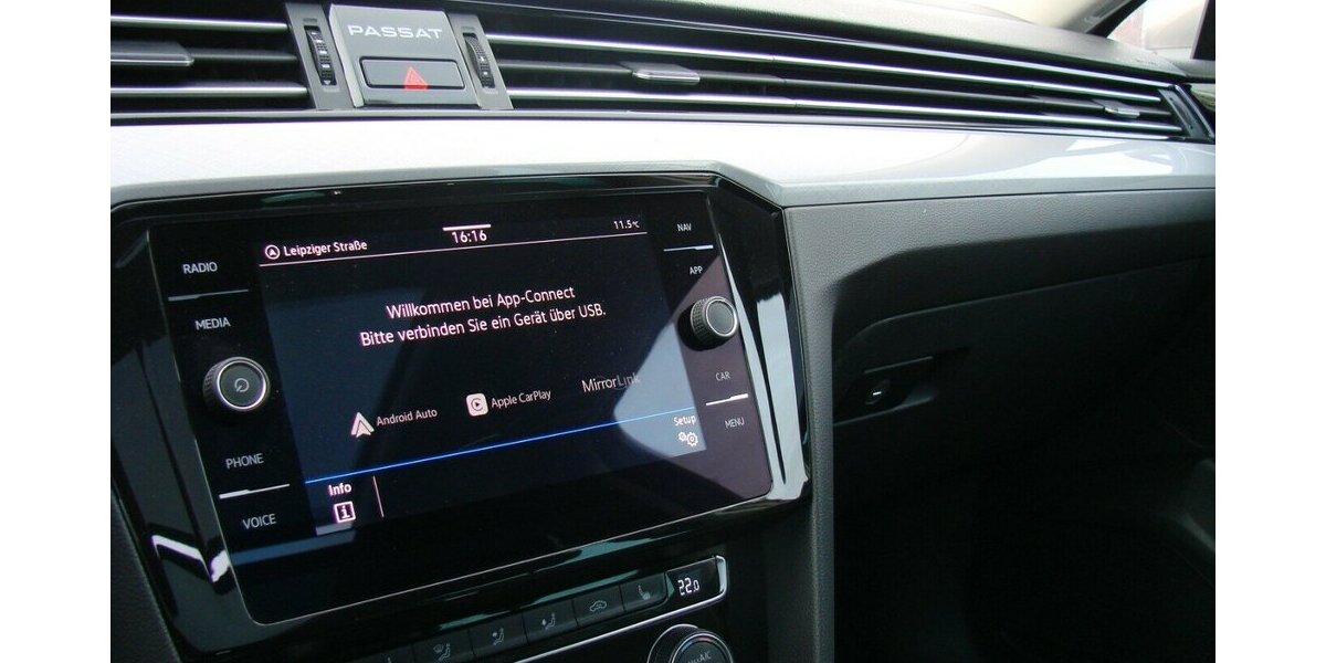 VW Passat 2.0TDi Business Panorama ACC IQ.Light 141.589 km 17.480 &euro; Falkensee 14612