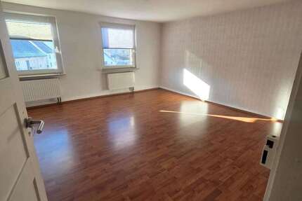 Haus Bad Buchau - 6.5 Zimmer, 208 m&sup2;, 374.000&euro; | Angebot:23765124