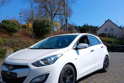 Hyundai i30 293.000 km 3.300 &euro; Schönecken 54614