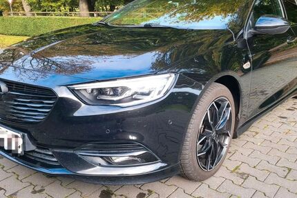 Opel Insignia 136.038 km 11.000 &euro; Berlin-Bezirk Friedrichshain-Kreuzberg 10961