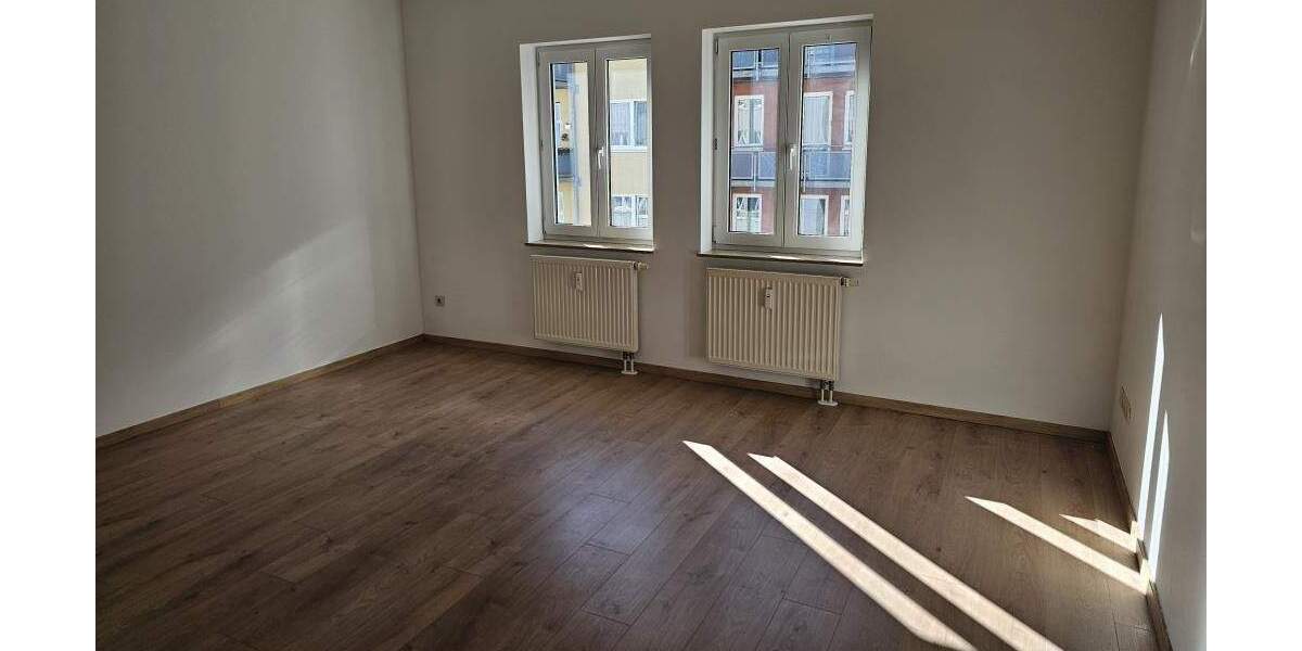 Gemütliche Wohnung ... Bad mit Wanne ... separate Küche! 2 zimmer