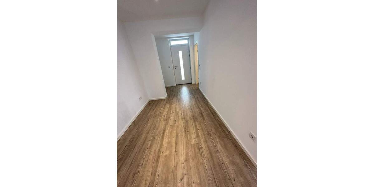 Etagenwohnung Trier Innenstadt - 2 Zimmer, 97 m&sup2;, 1.330&euro; | Angebot:26433525