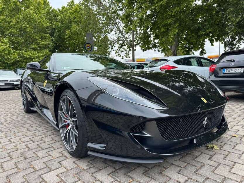 812