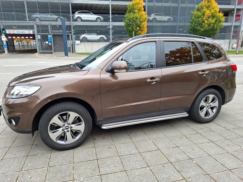 Hyundai SANTA FE 115.500 km 9.950 € Nürnberg 90441