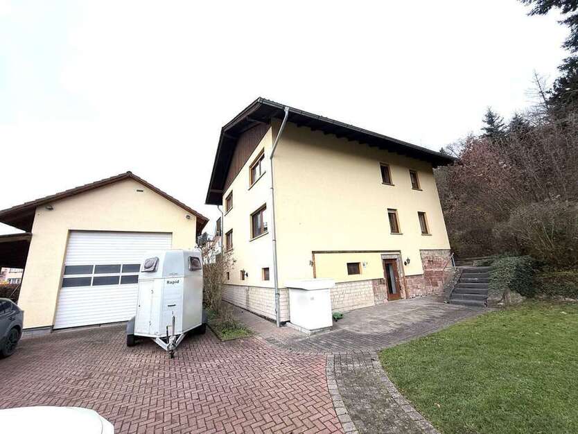 Haus zum Kaufen in Schlitz 298.000 € 174 m²