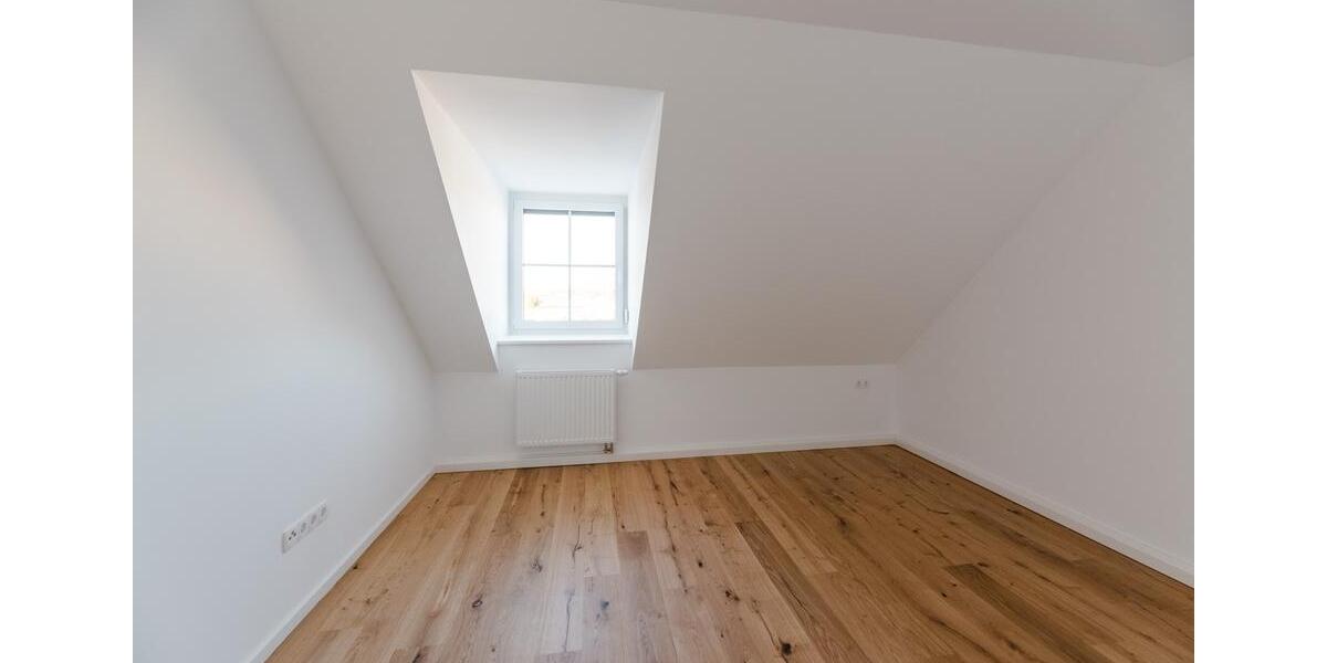 Dachgeschoßwohnung Bayreuth Meyernberg - 3 Zimmer, 69 m&sup2;, 229.000&euro; | Angebot:26834920