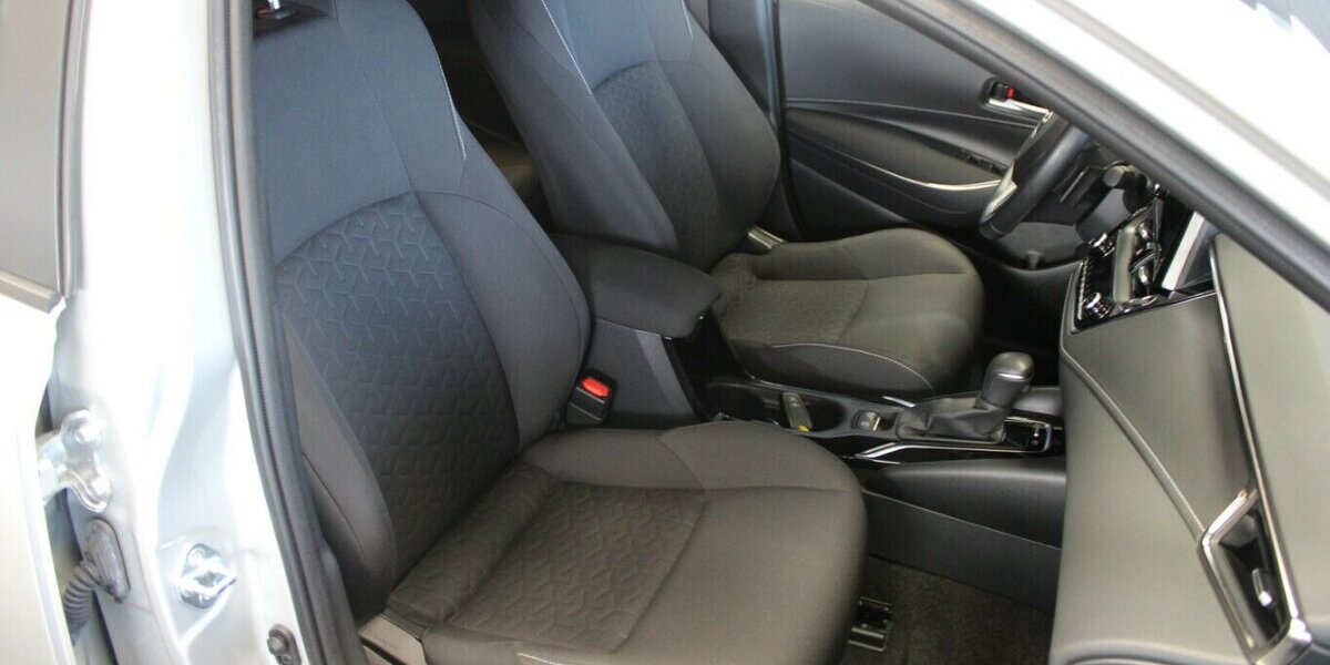 Toyota Corolla 2.0 Touring Sports Hybrid Team Deutschland 77.720 km 21.980 &euro; Euskirchen 53881