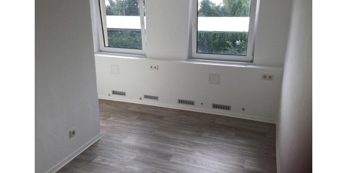 Dachgeschoßwohnung Wriezen - 3 Zimmer, 75 m&sup2;, 470&euro; | Angebot:25135574