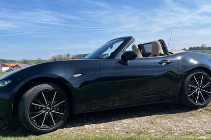 Mazda MX-5 13.800 km 31.900 &euro; München 81379