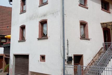 Haus Albersweiler - 6 Zimmer, 130 m&sup2;, 180.000&euro; | Angebot:26719775