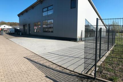 Gewerbehalle, Werkstatt- oder Lagerhalle mit Büro und Ausstellung