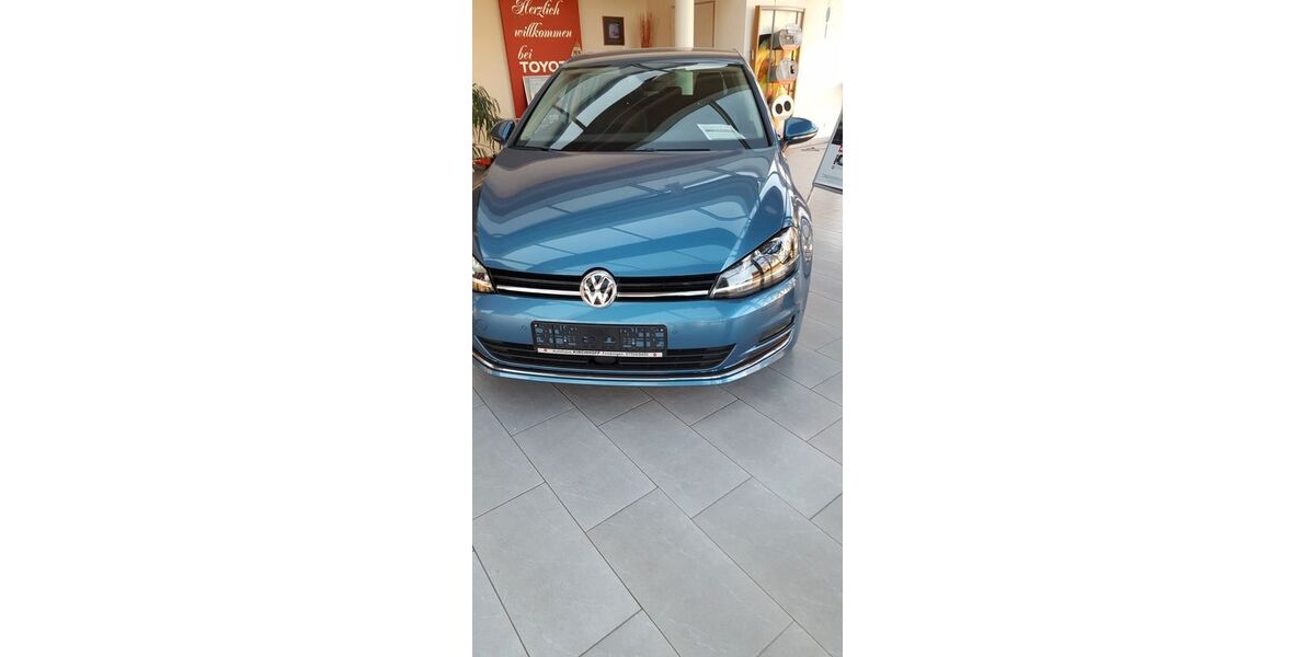VW Golf 143.000 km 12.500 &euro; Ostrach 88356