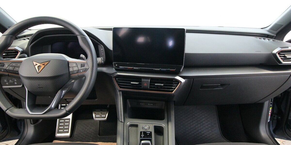 Cupra Leon Sportstourer e-HYBRID 6-DSG NAVI+LED+ACC 8.828 km 29.500 &euro; Hagenow 19230