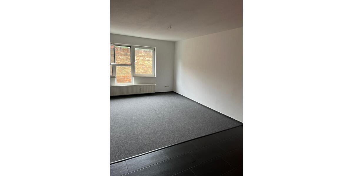 Etagenwohnung Zerbst (Anhalt) - 2 Zimmer, 66 m&sup2;, 50.000&euro; | Angebot:26093627