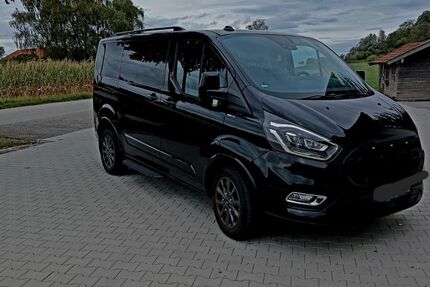 Ford Tourneo Custom 128.000 km 27.950 &euro; Straßlach 82064
