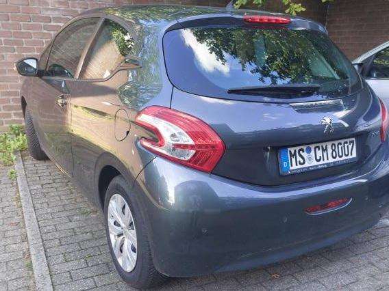 Peugeot 208 77.000 km 4.000 € münster 48145