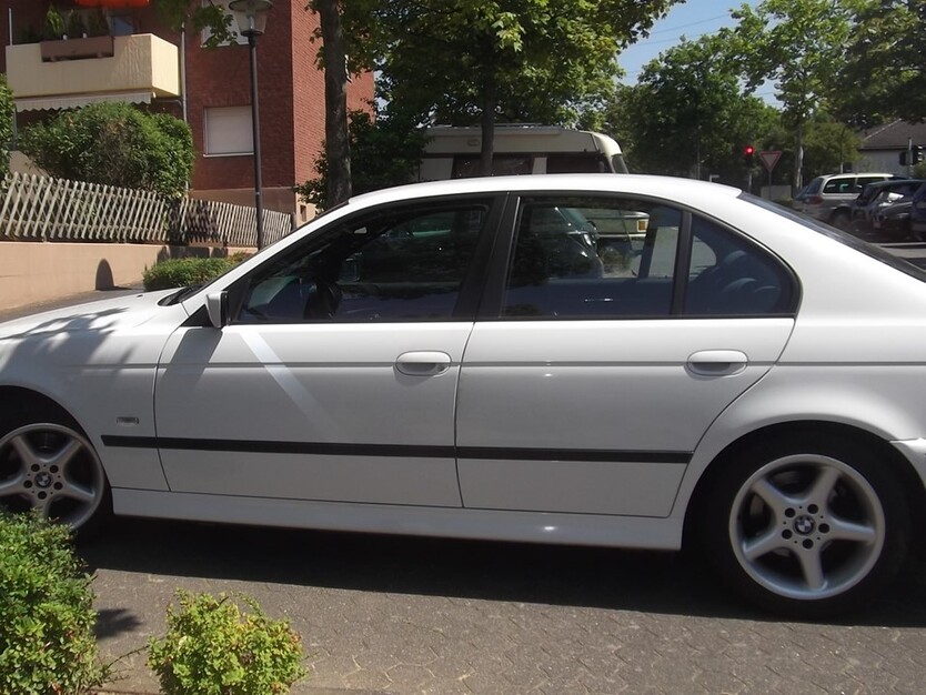 BMW 520 i 166.000 km 6.400 € Troisdorf 53840