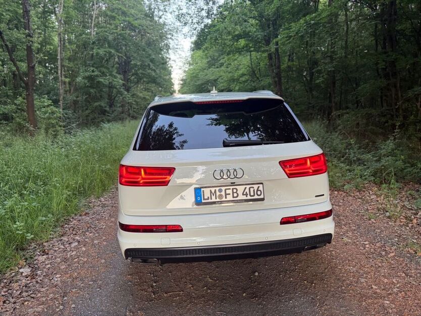 Q7