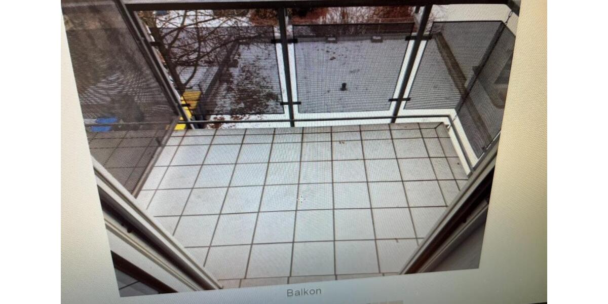 Etagenwohnung Zwickau - 2 Zimmer, 69 m&sup2;, 74.000&euro; | Angebot:25100732