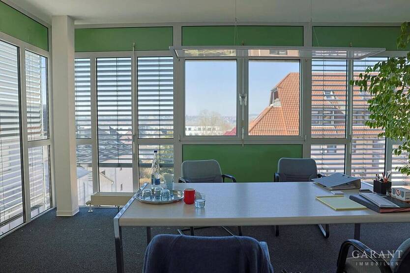 * Sehr gepflegt * Wintergarten * Citynah * Schnell auf der Autobahn * zimmer