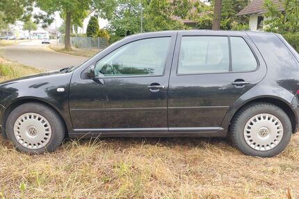 VW Golf 429.270 km 2.200 &euro; kehl 77694